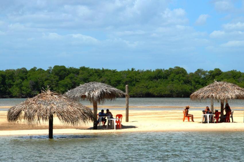 Oceano Azul Hospedagens A 50 M Da Orla-Passarela Do Caranguejo Villa Aracaju Exteriör bild